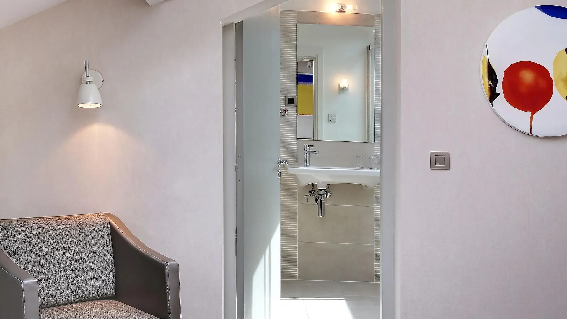 Hotel A La Villa Des Artistes Paris