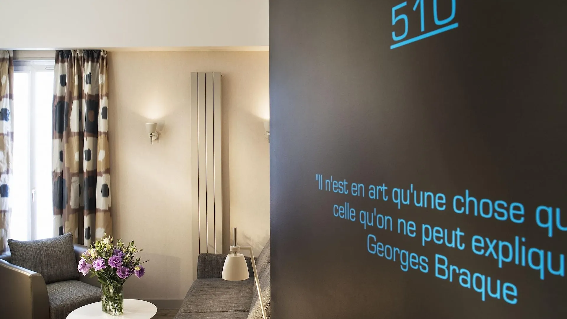 Hotel A La Villa Des Artistes Paris France