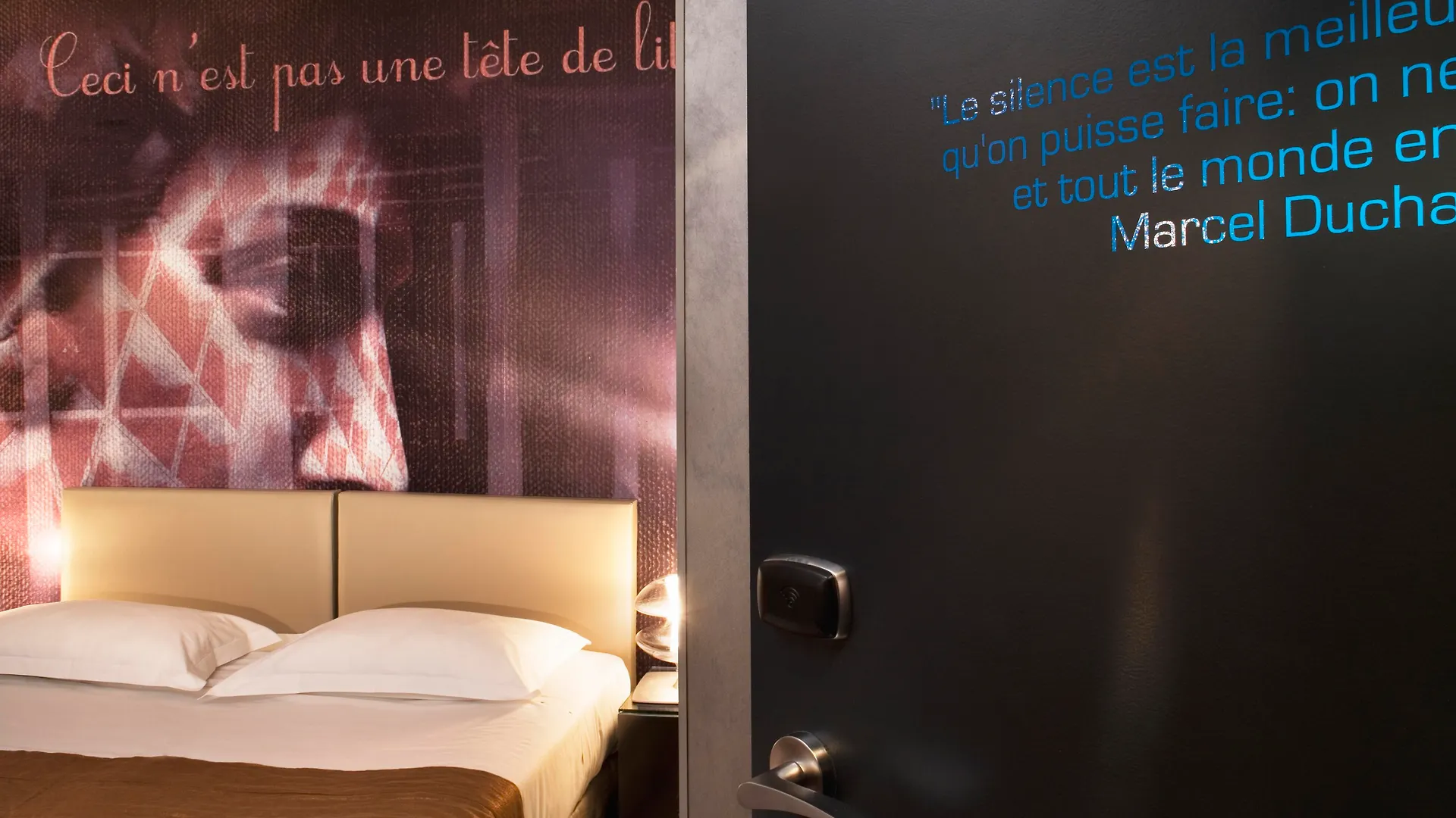 ***  Hotel A La Villa Des Artistes Paris France