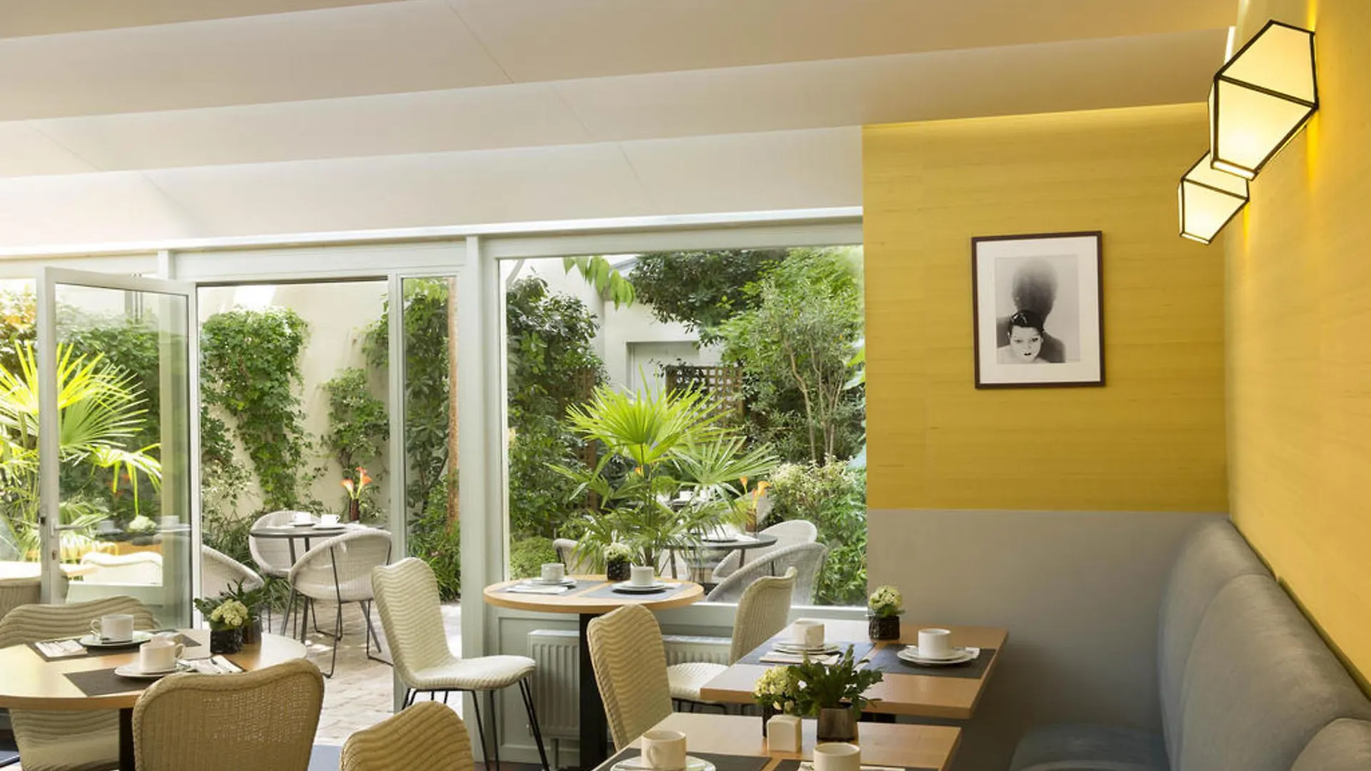 Hotel A La Villa Des Artistes Paris