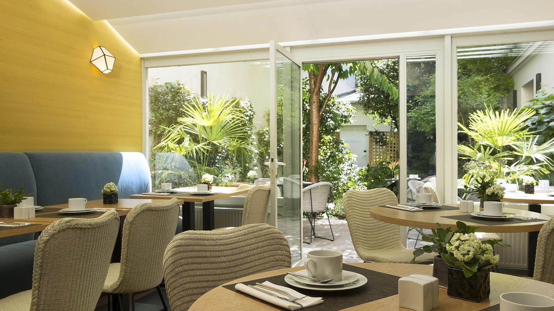 Hotel A La Villa Des Artistes Paris
